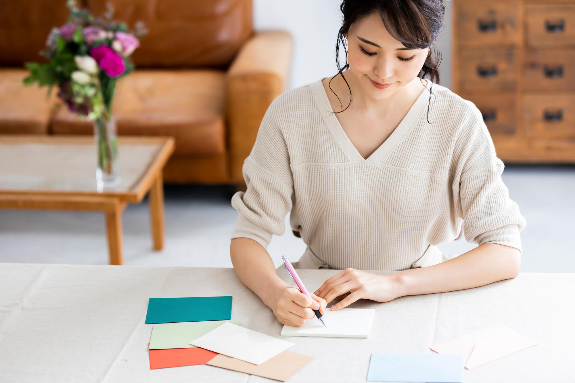 心に響く結婚内祝いのメッセージの書き方｜コンシェルジュが詳しく解説